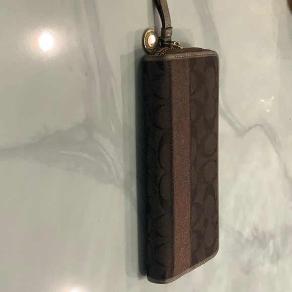 Coach Zipper Wallet - Picture 1 of 4